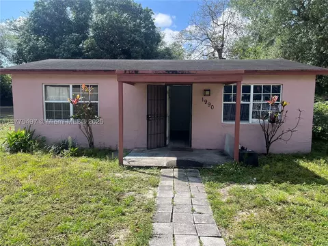 1990 NW 90th St, Miami, FL 33147