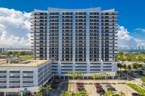 7901 Hispanola Ave #804, North Bay Village, FL 33141