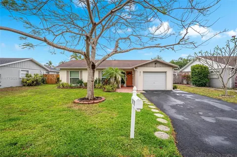 9771 NW 23rd St, Coral Springs, FL 33065