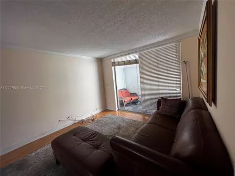 447 NE 195th St #309, Miami, FL 33179