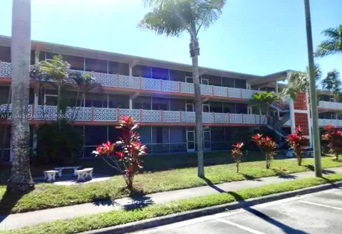 1450 NE 170th St #306, North Miami Beach, FL 33162