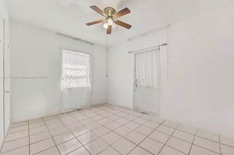 810 West Dr, Opa Locka, FL 33054 photo 13