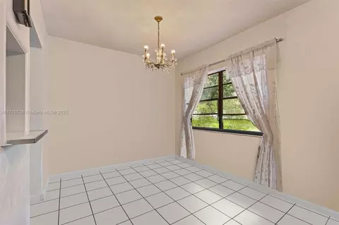 810 West Dr, Opa Locka, FL 33054 photo 8