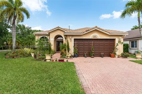 1275 NW 144th Ave, Pembroke Pines, FL 33028