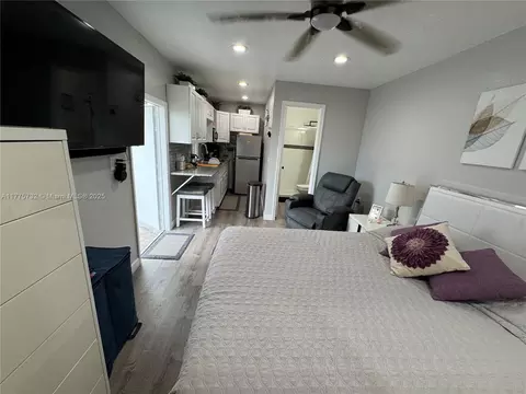 Bedroom - 653 SE 8th Pl, Hialeah, FL 33010 photo 8 of 12