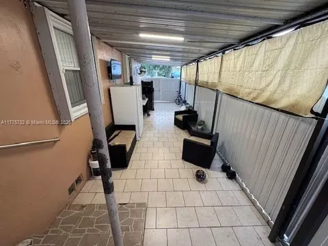 Exterior - 653 SE 8th Pl, Hialeah, FL 33010 photo 5 of 5
