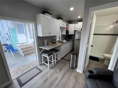 Kitchen - 653 SE 8th Pl, Hialeah, FL 33010 photo 4 of 4