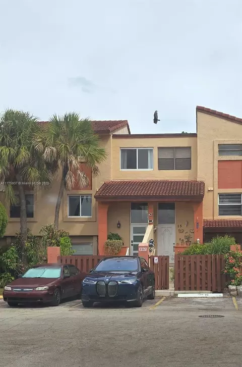 9907 NW 9th St Cir #15-20, Miami, FL 33172