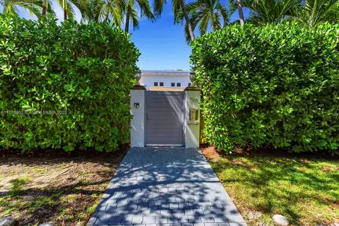 796 Glenridge Rd, Key Biscayne, FL 33149