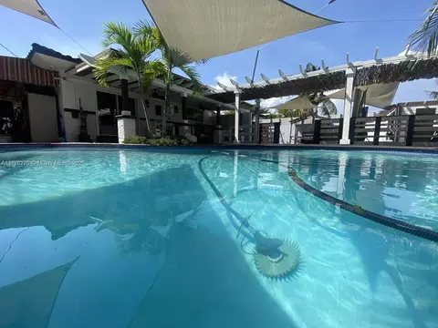 Exterior - 291 Cir Dr, Hialeah, FL 33010 photo 12 of 15