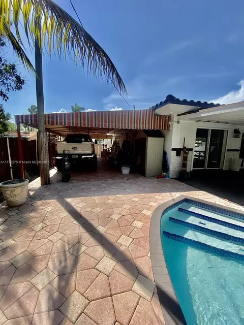 Exterior - 291 Cir Dr, Hialeah, FL 33010 photo 15 of 15