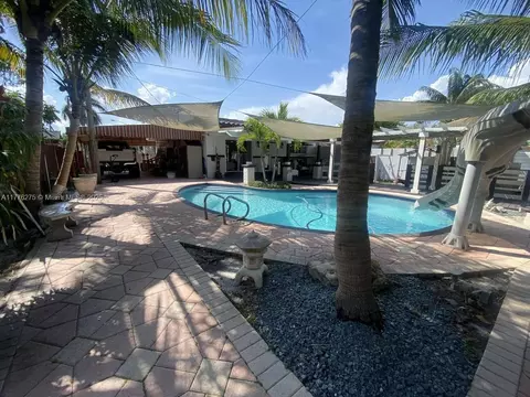 Exterior - 291 Cir Dr, Hialeah, FL 33010 photo 9 of 15
