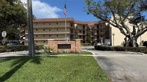 6755 W Broward Blvd #101, Plantation, FL 33317