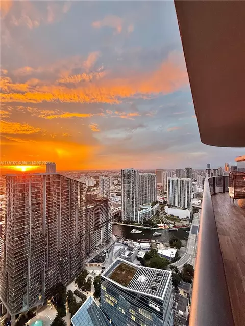 801 S Miami Ave #5209, Miami, FL 33130