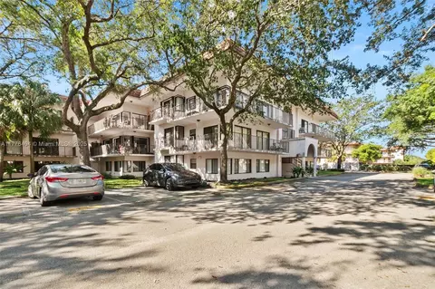 4705 SW 62nd Ave #103, Davie, FL 33314