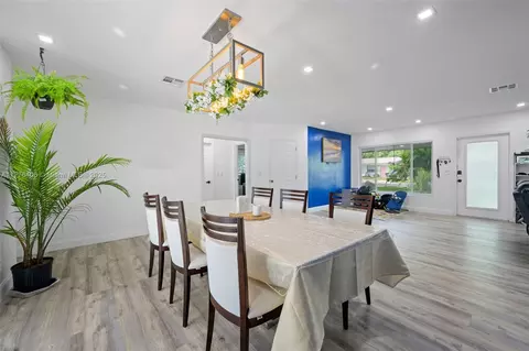 321 SW 11th Ave, Hallandale Beach, FL 33009