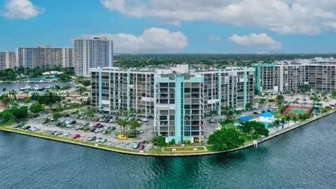 200 Leslie Dr #719, Hallandale Beach, FL 33009