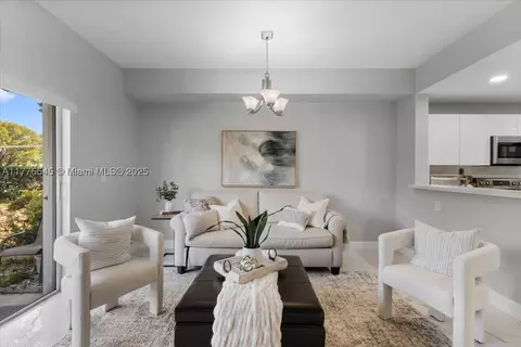 8834 W Flagler St #4, Miami, FL 33174