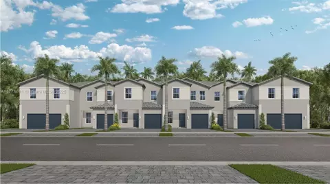 140 SW 184 Way, Pembroke Pines, FL 33029