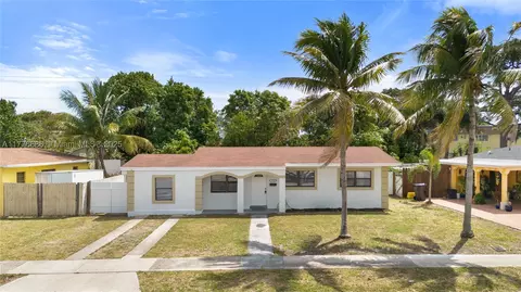 1124 S Ridge St, Lake Worth, FL 33460