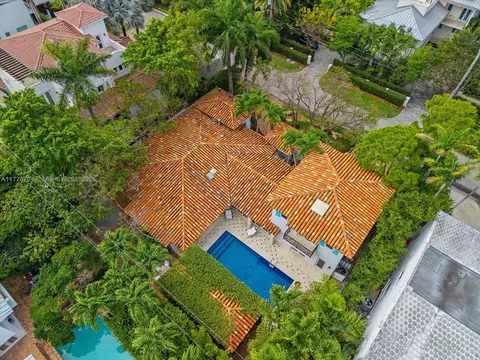 View/Area - 551 S Mashta Dr, Key Biscayne, FL 33149 photo 6 of 15