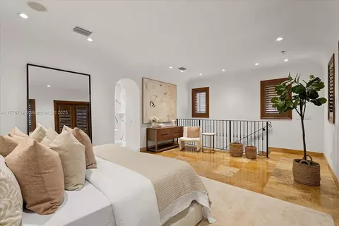 Bedroom - 551 S Mashta Dr, Key Biscayne, FL 33149 photo 3 of 10