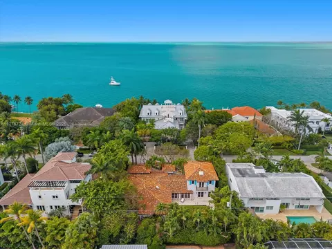 View/Area - 551 S Mashta Dr, Key Biscayne, FL 33149 photo 5 of 15