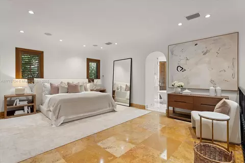 Bedroom - 551 S Mashta Dr, Key Biscayne, FL 33149 photo 1 of 10