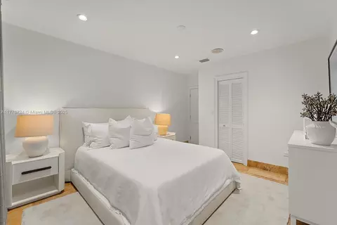 Bedroom - 551 S Mashta Dr, Key Biscayne, FL 33149 photo 10 of 10