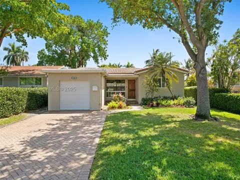 1146 Lincoln St, Hollywood, FL 33019