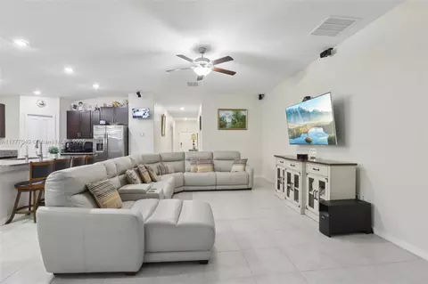 13405 Willow Bluestar Loop, Riverview, FL 33579 photo 11