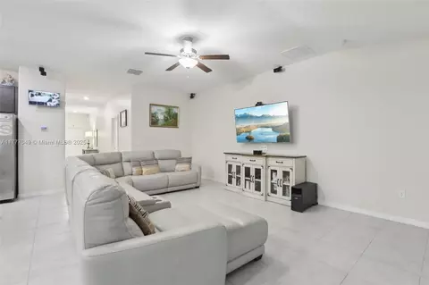 13405 Willow Bluestar Loop, Riverview, FL 33579 photo 10