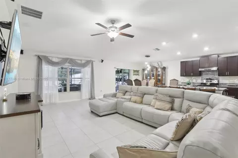 13405 Willow Bluestar Loop, Riverview, FL 33579 photo 8