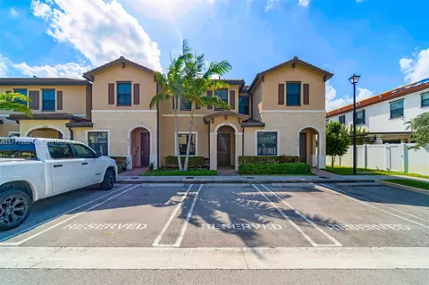 10494 W 33rd Way #10494, Hialeah, FL 33018