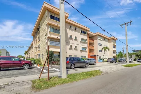 410 SE 2nd St #118, Hallandale Beach, FL 33009