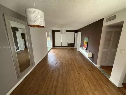 495 NW 72nd Ave #305, Miami, FL 33126