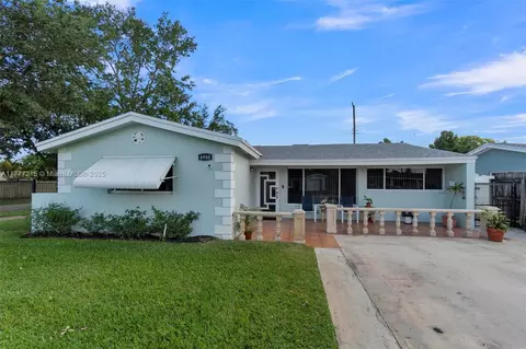 6980 SW 27th Ct, Miramar, FL 33023