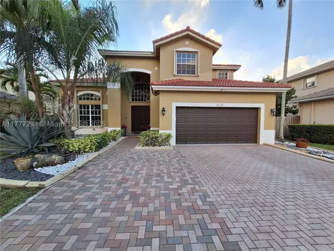 4125 Amber Ln, Weston, FL 33331