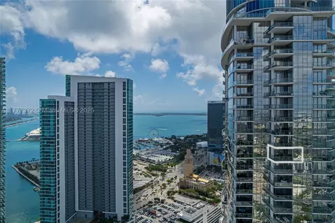 851 NE 1st Ave #4100, Miami, FL 33132
