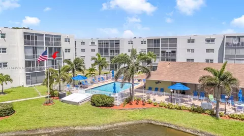 View/Area - 1025 SE 3rd Ave #201, Dania Beach, FL 33004 photo 3 of 3