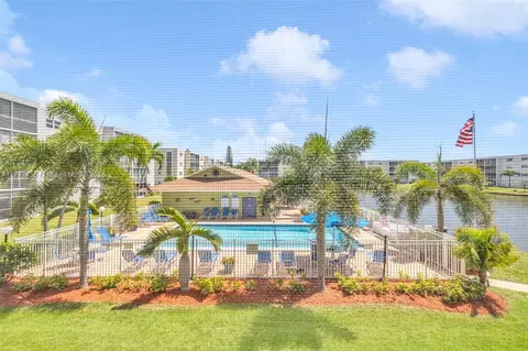 Exterior - 1025 SE 3rd Ave #201, Dania Beach, FL 33004 photo 4 of 5