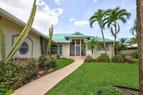 516 SW South Carolina Dr, Stuart, FL 34994