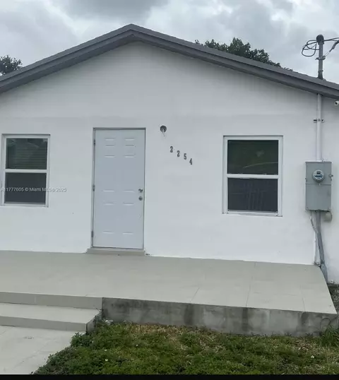 2254 NW 58th St, Miami, FL 33142