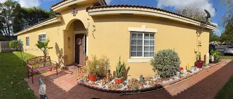 1240 NE 32nd Ave, Homestead, FL 33033
