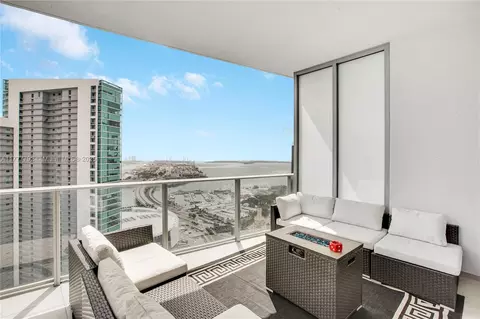 851 NE 1st Ave #4207, Miami, FL 33132