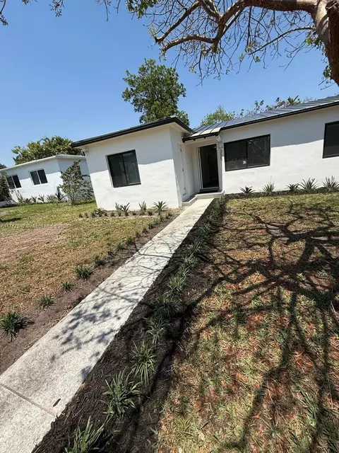 355 NE 111th St, Miami, FL 33161