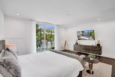 Bedroom - 201 Buttonwood Dr, Key Biscayne, FL 33149 photo 3 of 12