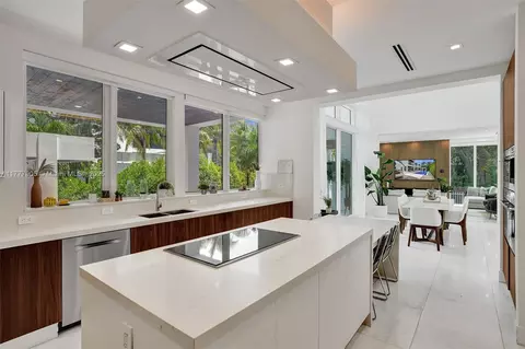 Kitchen - 201 Buttonwood Dr, Key Biscayne, FL 33149 photo 7 of 7