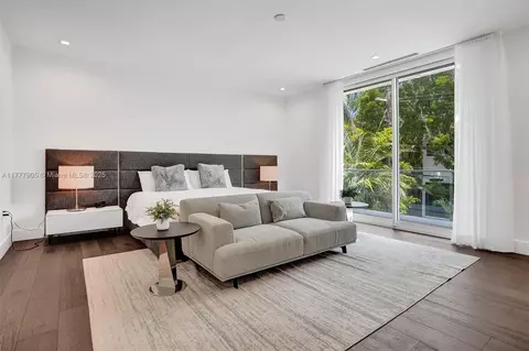 Bedroom - 201 Buttonwood Dr, Key Biscayne, FL 33149 photo 1 of 12