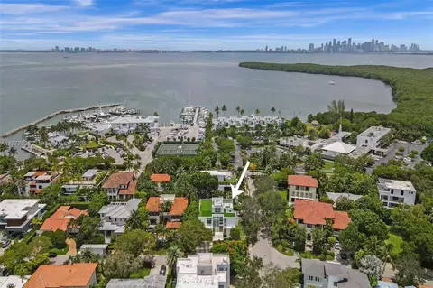 View/Area - 201 Buttonwood Dr, Key Biscayne, FL 33149 photo 1 of 8